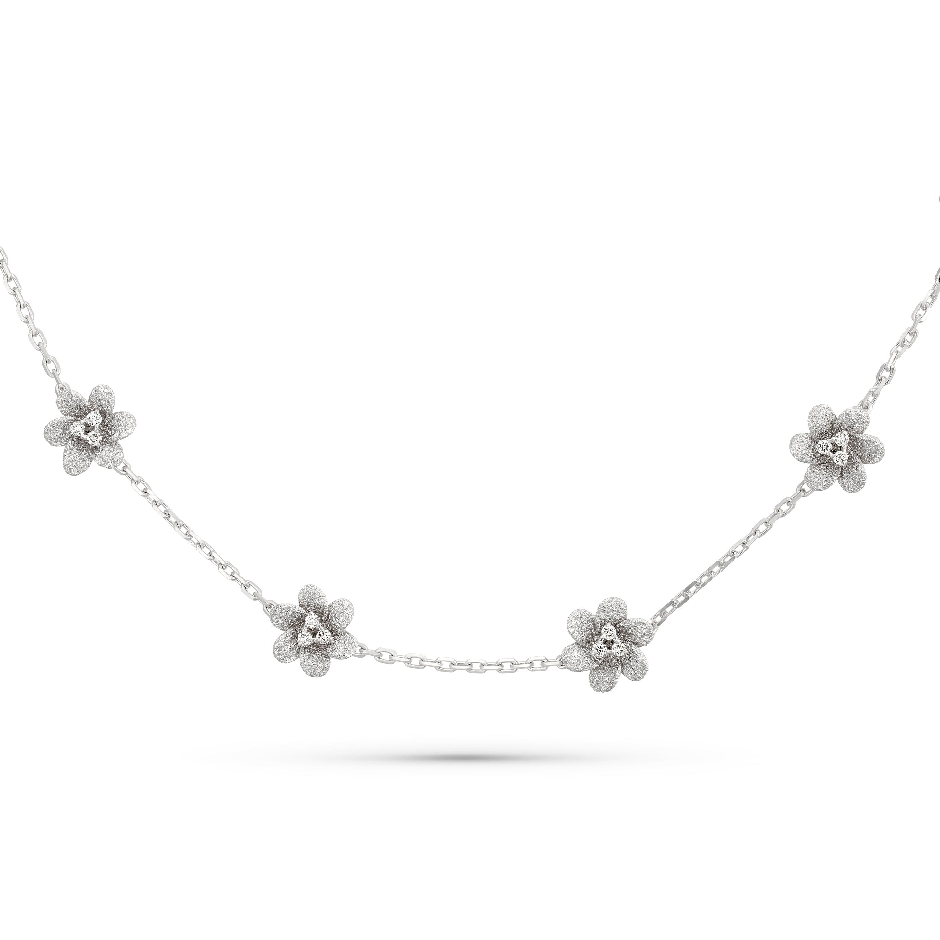 Petite 6 Motif Fleur Necklace